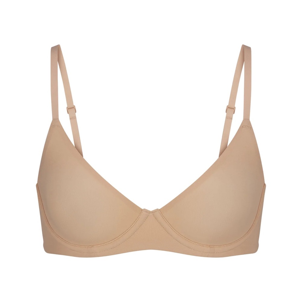 Y011.  NWT Fits Everybody UNLINED DEMI BRA